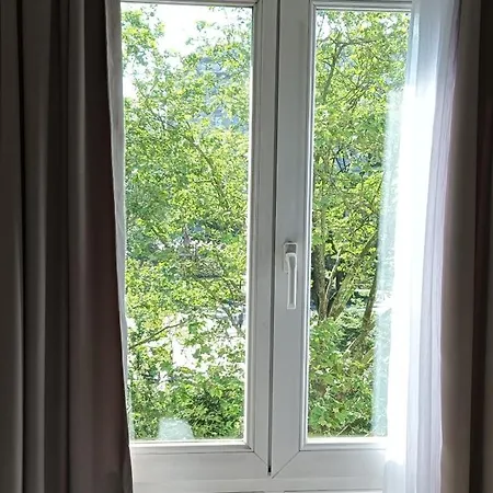 Cosy La Defense 公寓式酒店 3*
